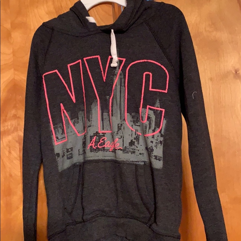 Black NYC sweatshirt with hood
